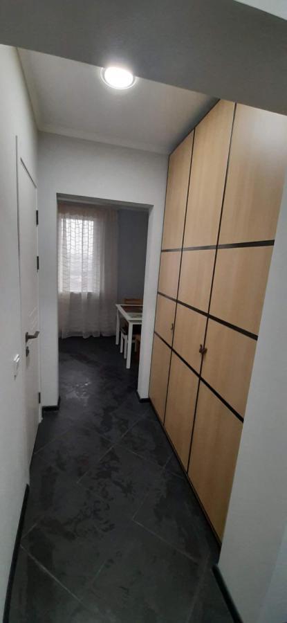 Modern Apartment In The Center Of Town Chisinau Exterior foto